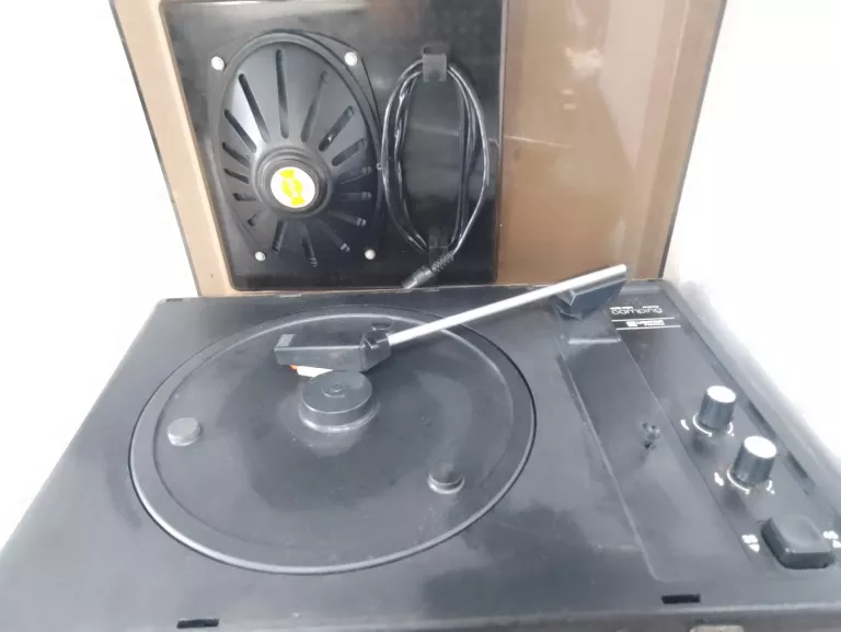 GRAMOFON UNITRA FONCIA WG-701