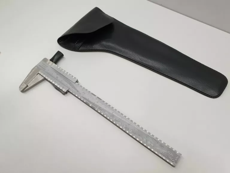 suwmiarka-vis-150mm-certyfikat-etui-maksymalny-zakres-pomiaru-150