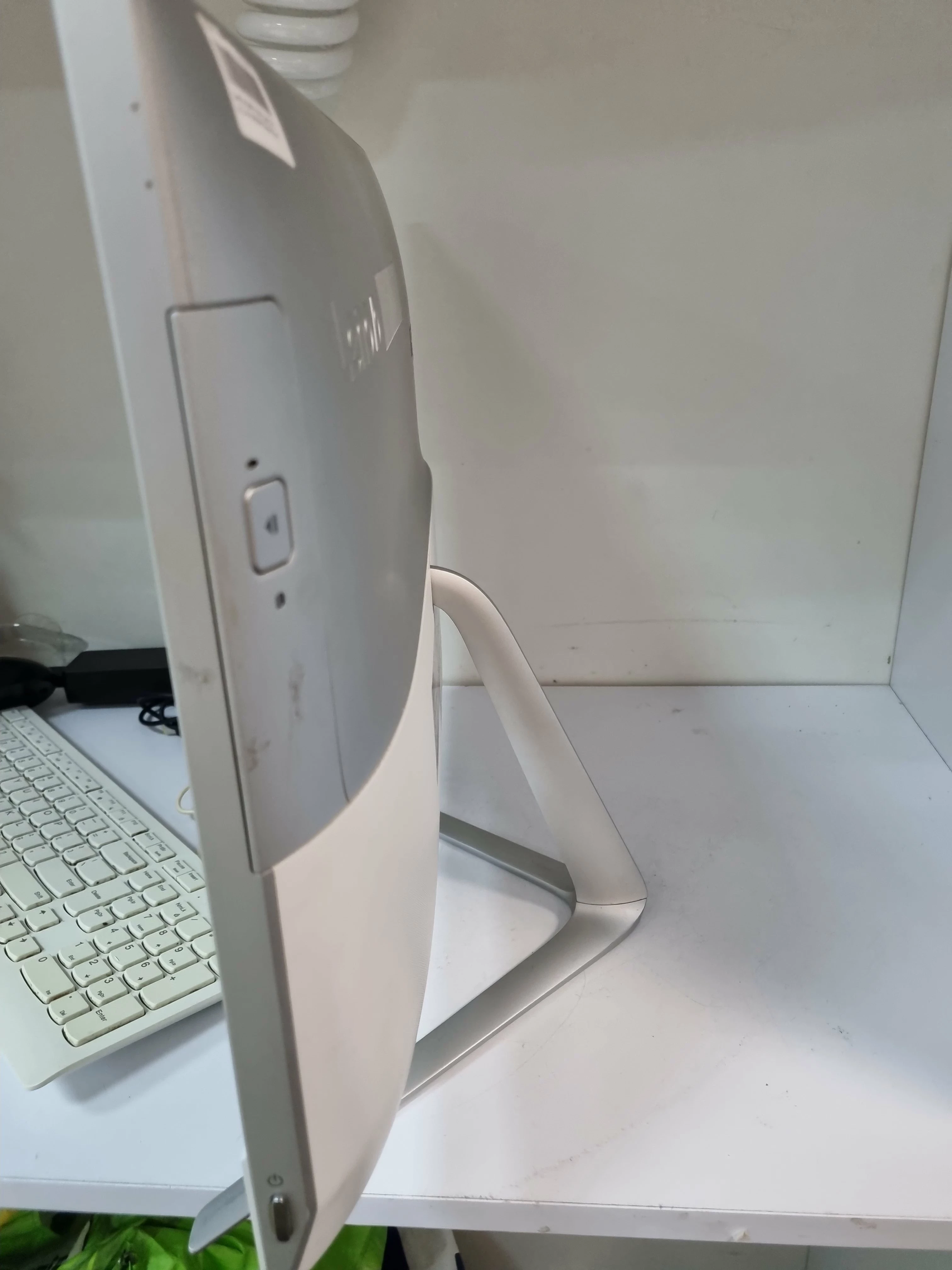 komputer-lenovo-all-in-one-stan-uzywany