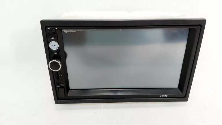 radio-samochodowe-7010b-stan-uzywany