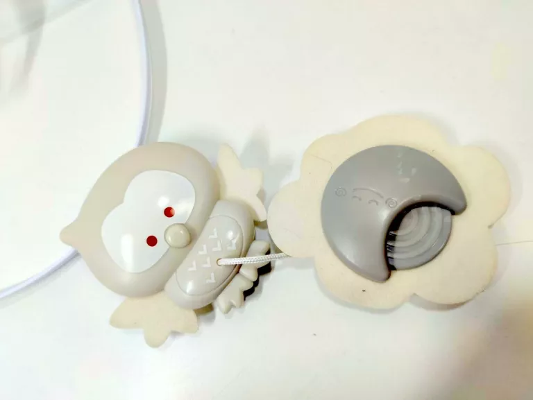 B-KIDS MUZYCZNA KARUZELA PROJEKTOR LAMPKA 3W1 PIN