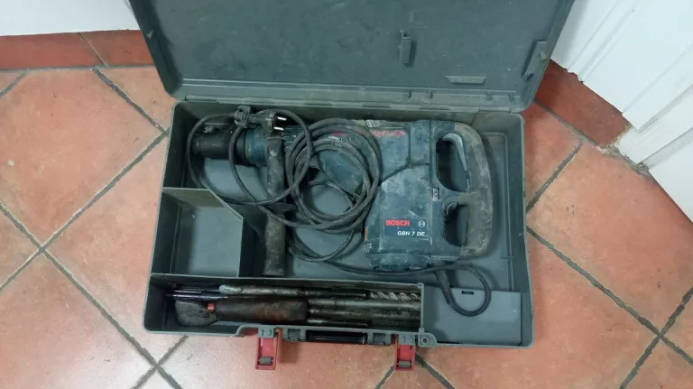 MŁOT WYBURZENIOWY BOSCH GBH 7 DE