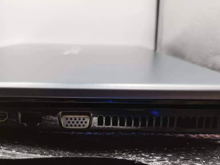 LAPTOP TOSHIBA SATELLITE L875-10E 17,3"/TORBA