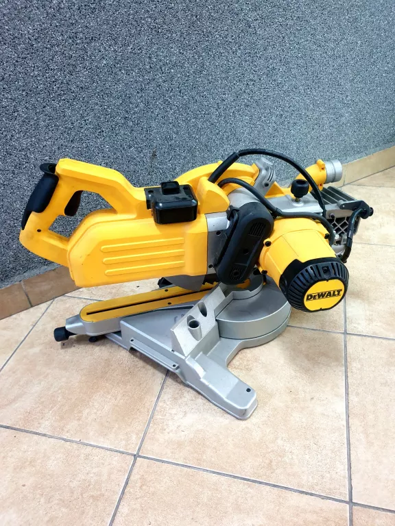 UKOŚNICA DEWALT DWS778