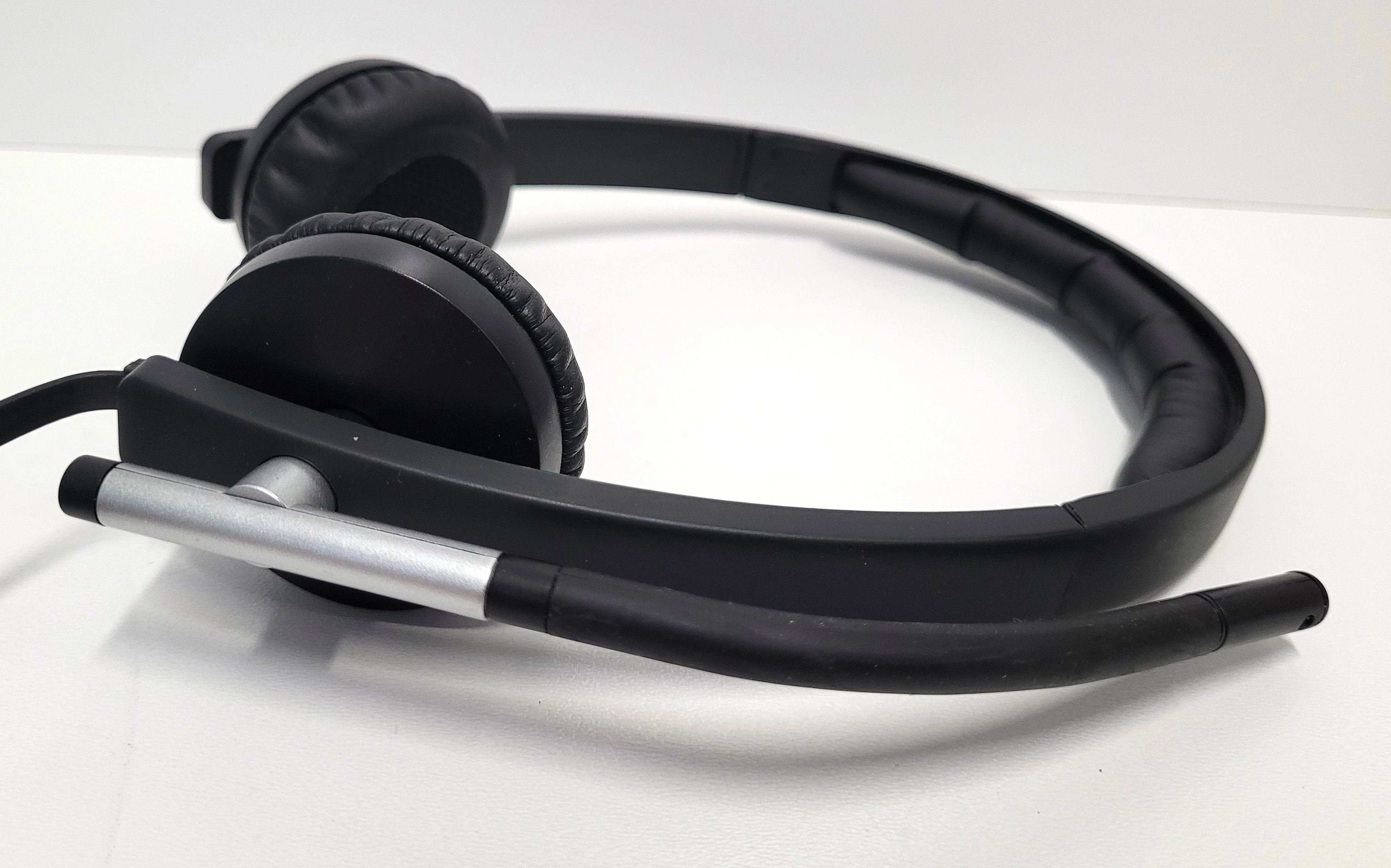 sluchawki-logitech-a-00057-swietny-stan-rodzaj-sluchawek-nauszne