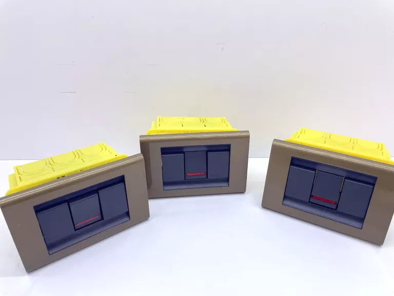 zestaw-3-wylacznikow-swiatla-living-brazowo-czarne-wielkopolska-36-gdynia