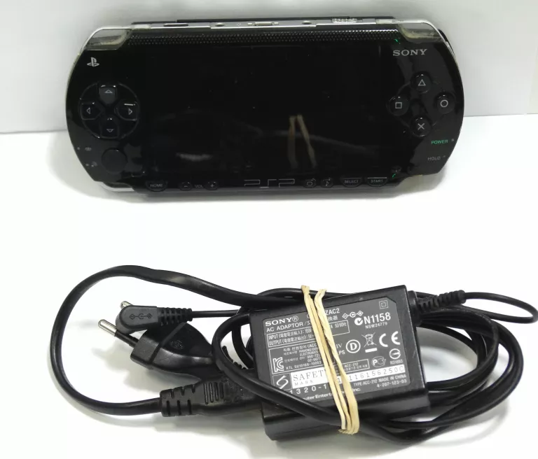 KONSOLA SONY PSP-1004 STAN BDB SPRAWNA