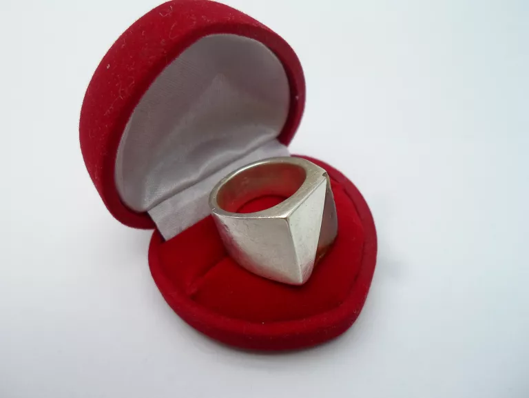 elegancki-oryginalny-sygnet-r15-977g-pr925-stan-11323-2