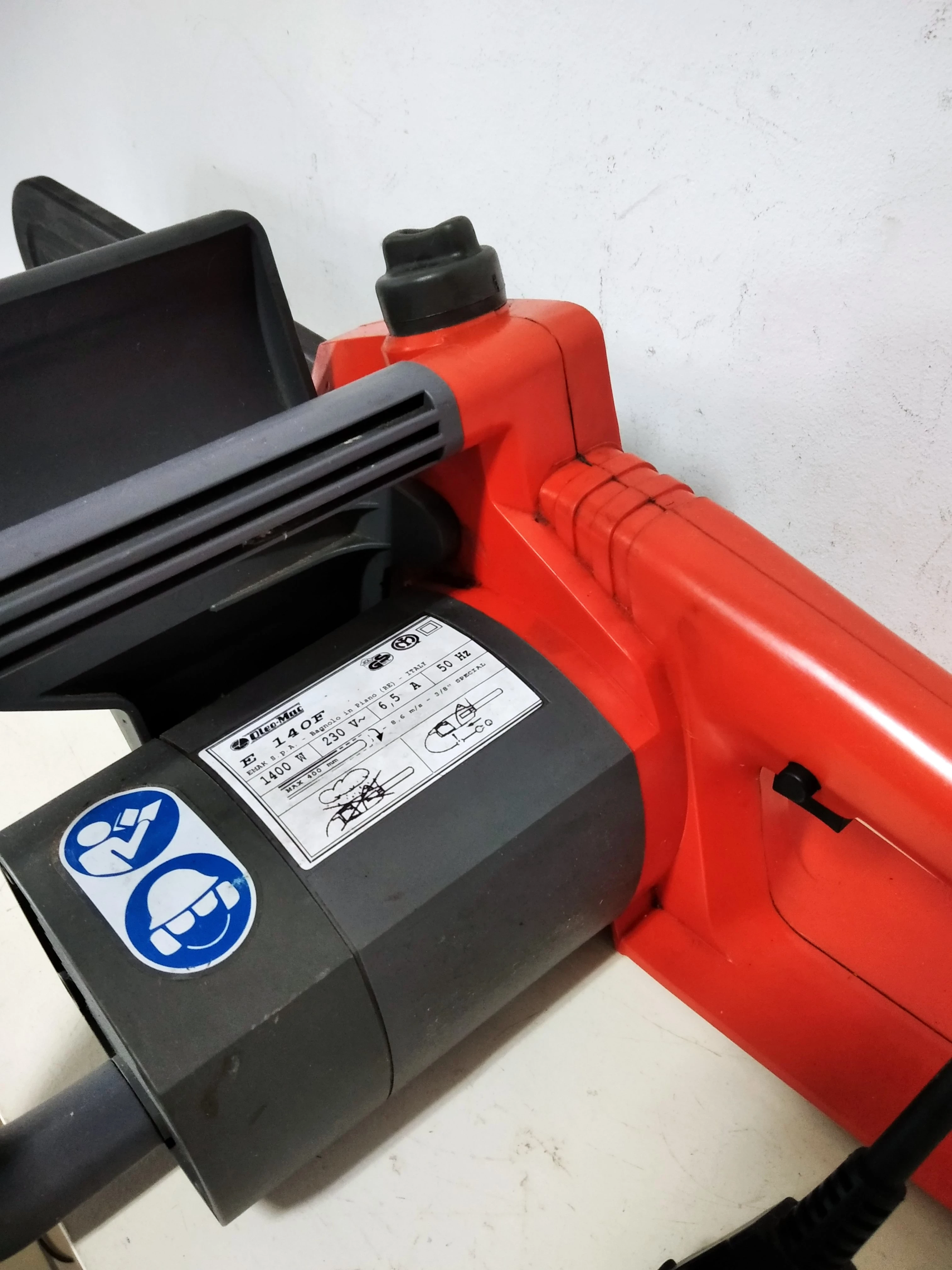 pila-lancuchowa-elektryczna-oleo-mac-e140f-1400w-marka-oleo-mac