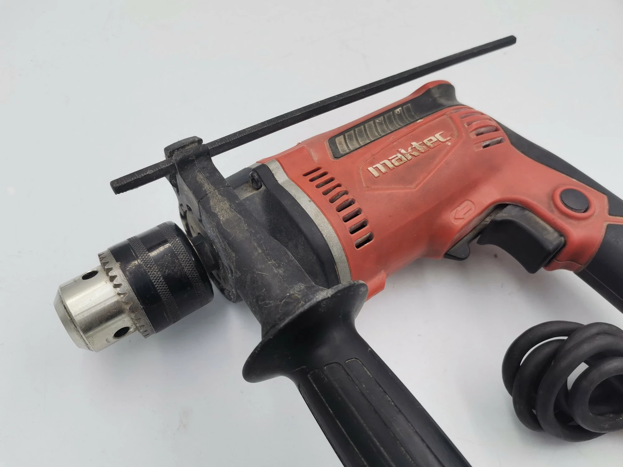 wiertarka-maktec-mt817-stan-uzywany