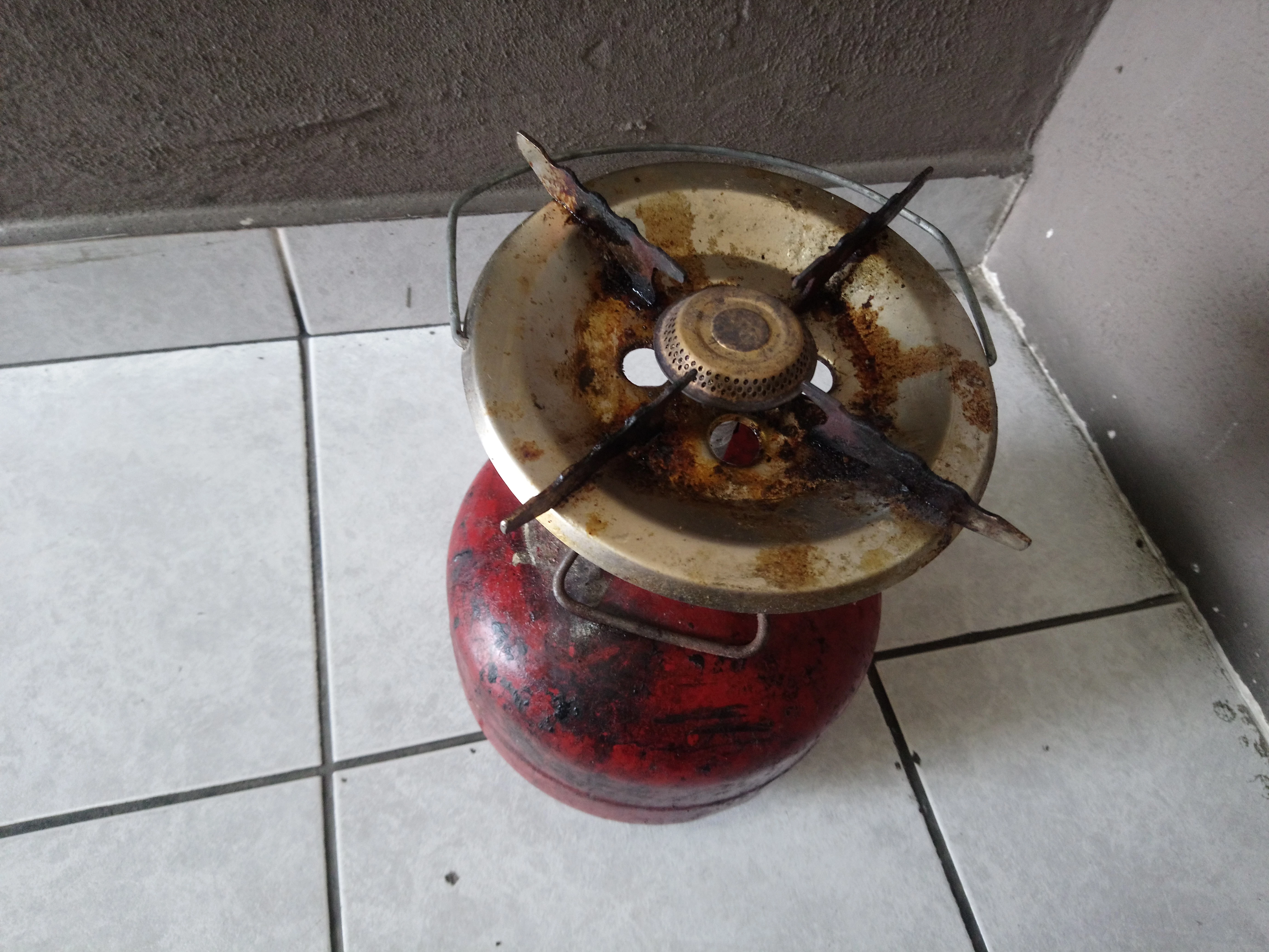 butla-turystyczna-z-palnikiem-2-kg-stan-uzywany