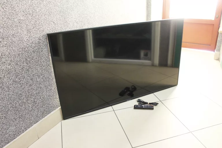 TELEWIZOR SAMSUNG UE55NU7102K / 55 CALI LED