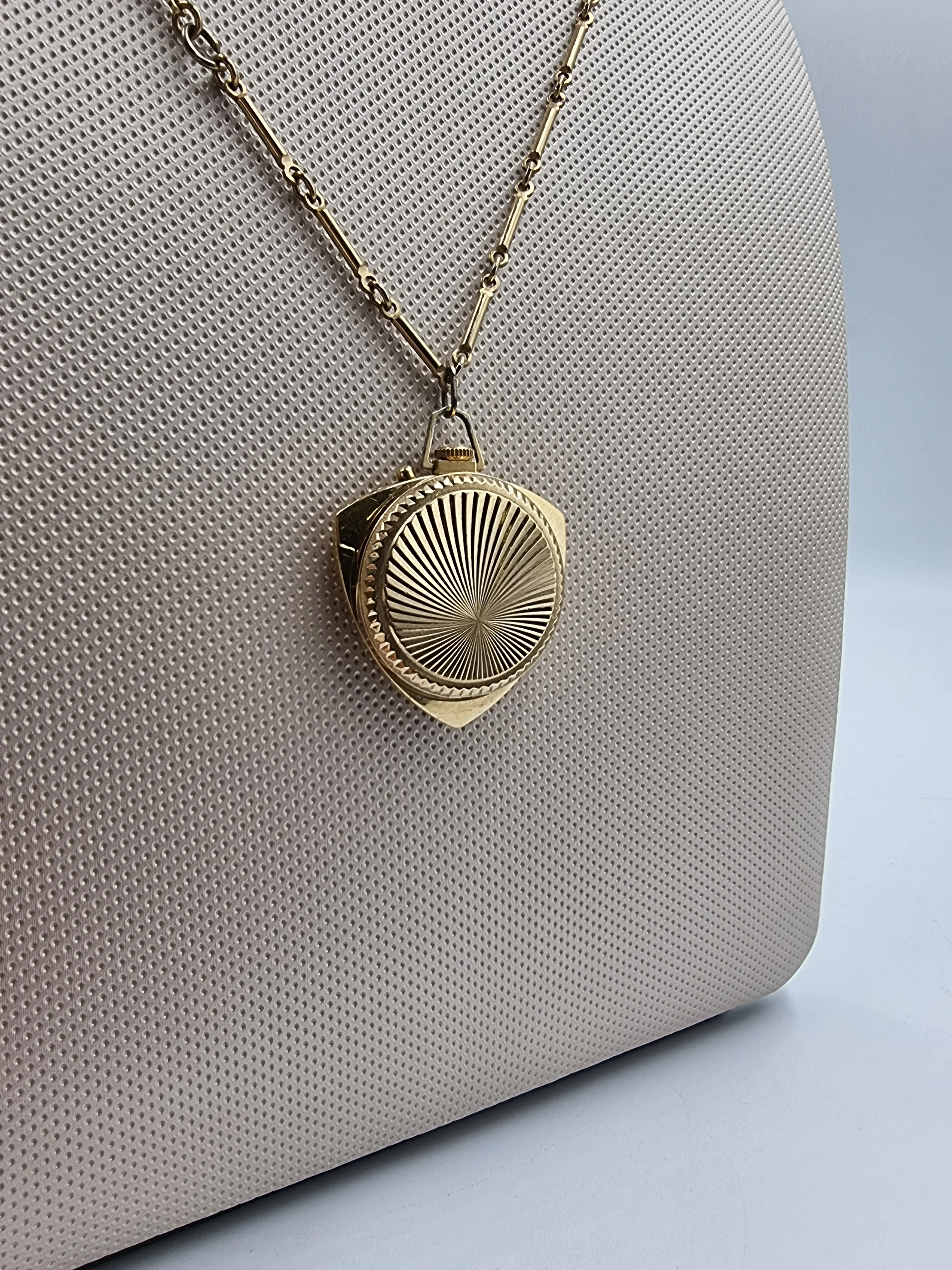 zegarek-kieszonkowy-na-lancuszku-zaria-stan-uzywany