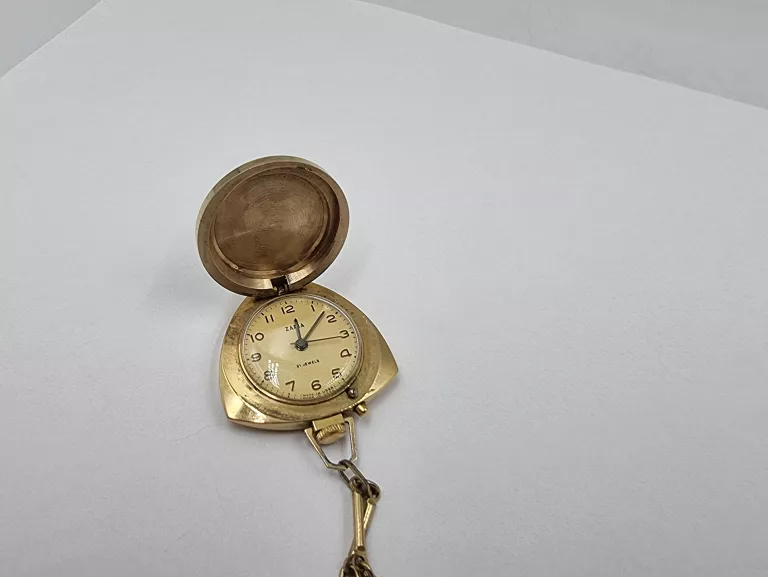 zegarek-kieszonkowy-na-lancuszku-zaria-ksztalt-koperty-okragla