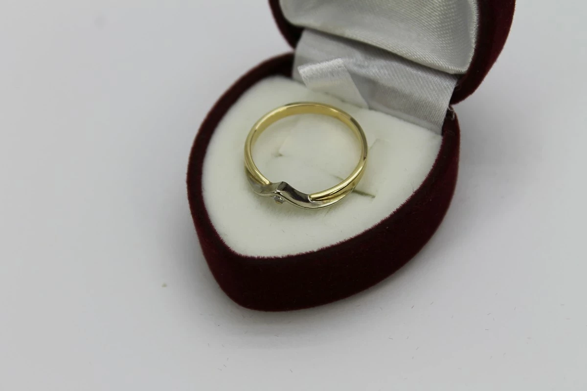uroczy-zloty-pierscionek-z-brylantem-161g585-rozmiarsrednica-wew-mm-372-12