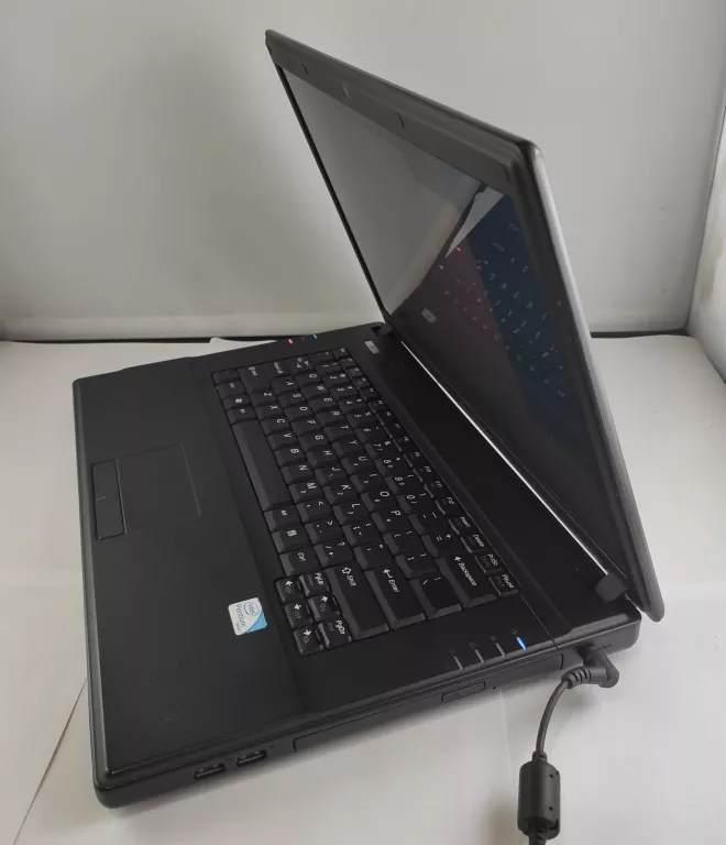 LAPTOP LENOVO 20004 3/256GB WIN 10 BEZ BATERII