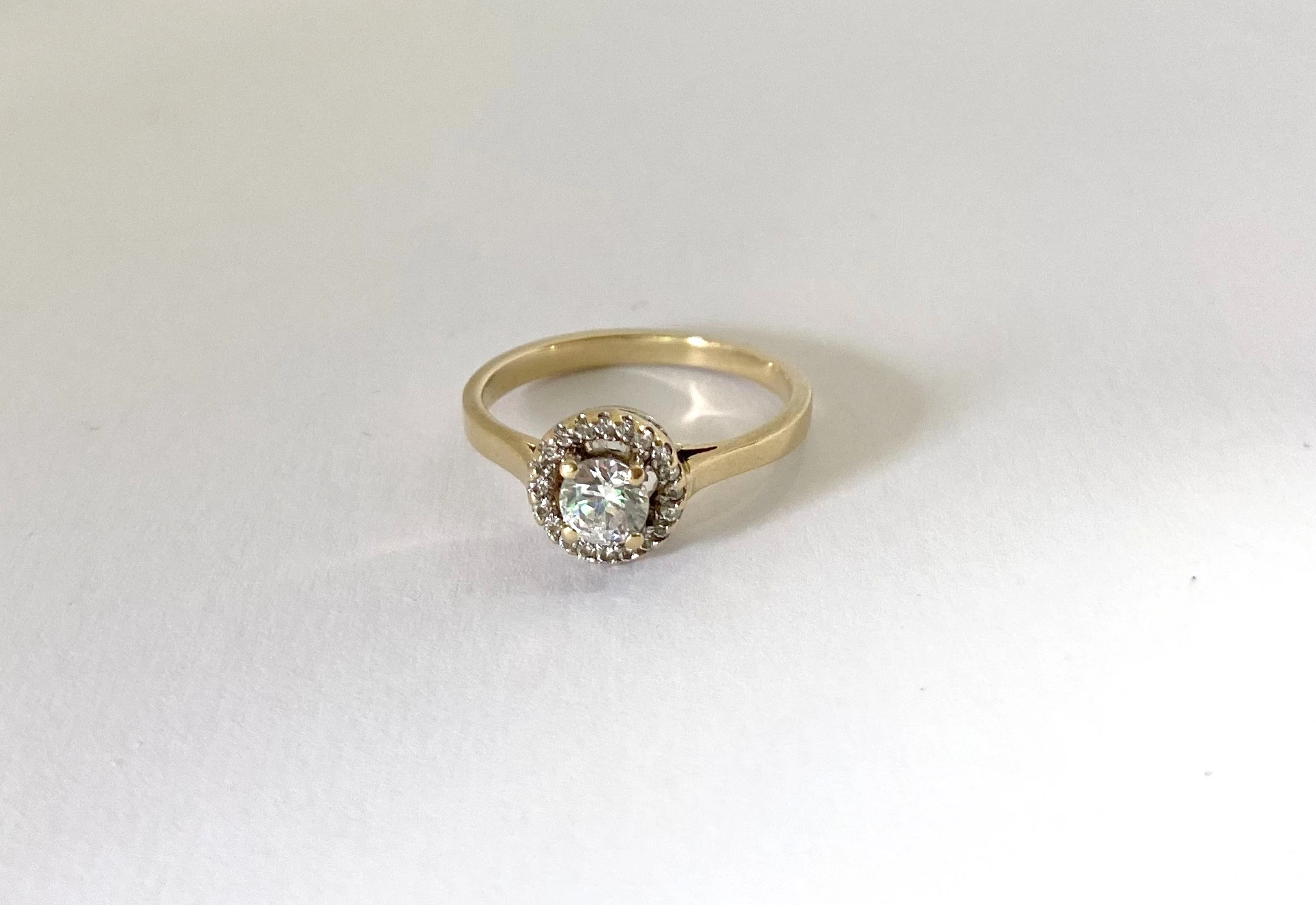 przesliczny-zloty-pierscionek-585-251g-r14-cechy-brak