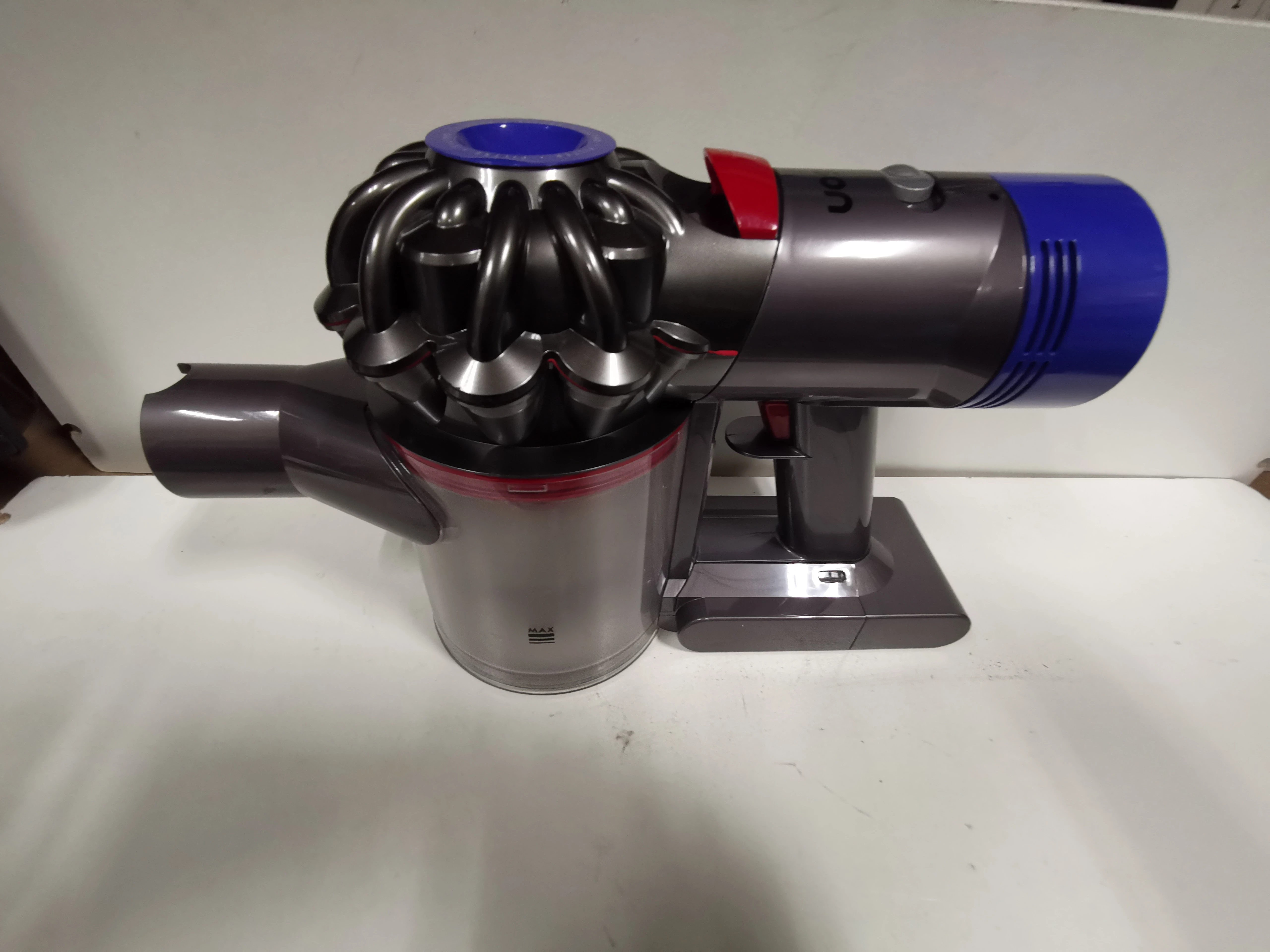 ODKURZACZ DYSON V8 MOTORHEAD | Odkurzacze pionowe | Loombard.pl