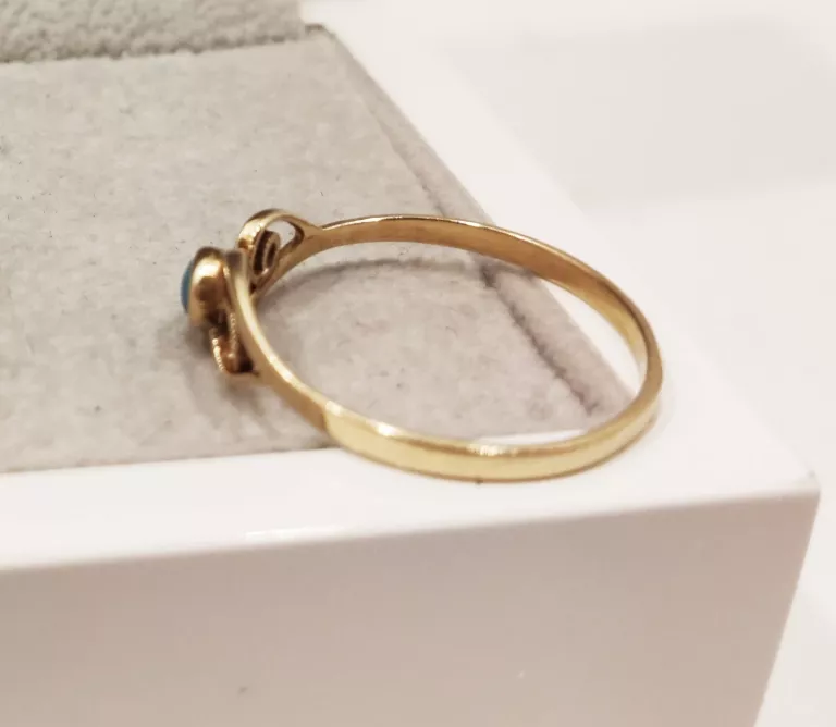 585-zloty-pierscionek-585-146g-r-23-z-niebieskim-rodzaj-klasyczne