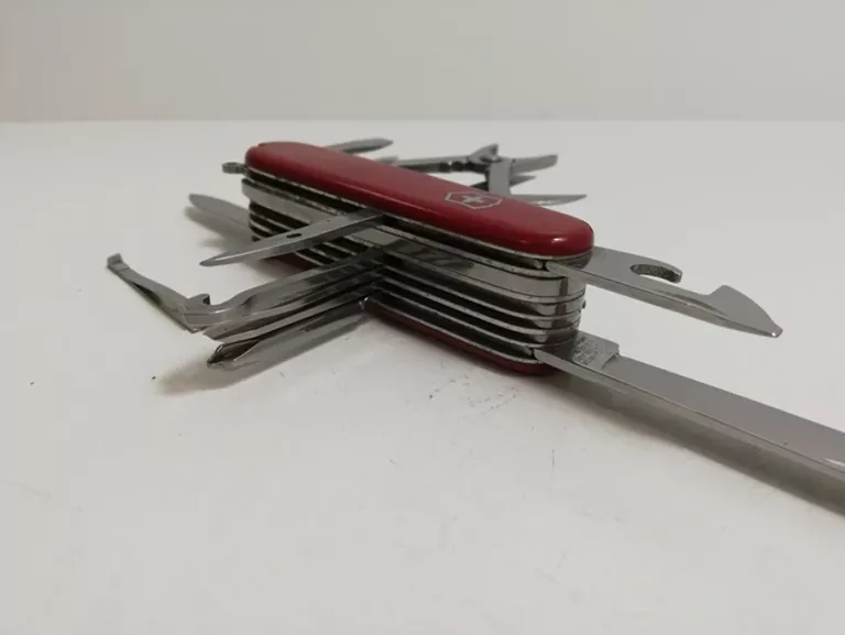 SCYZORYK MULTITOOL VICTORINOX