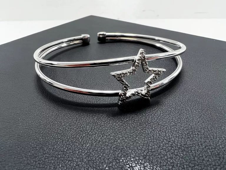 LS007 SREBRNA BRANSOLETKA OPEN BANGLE Z GWIAZDKĄ