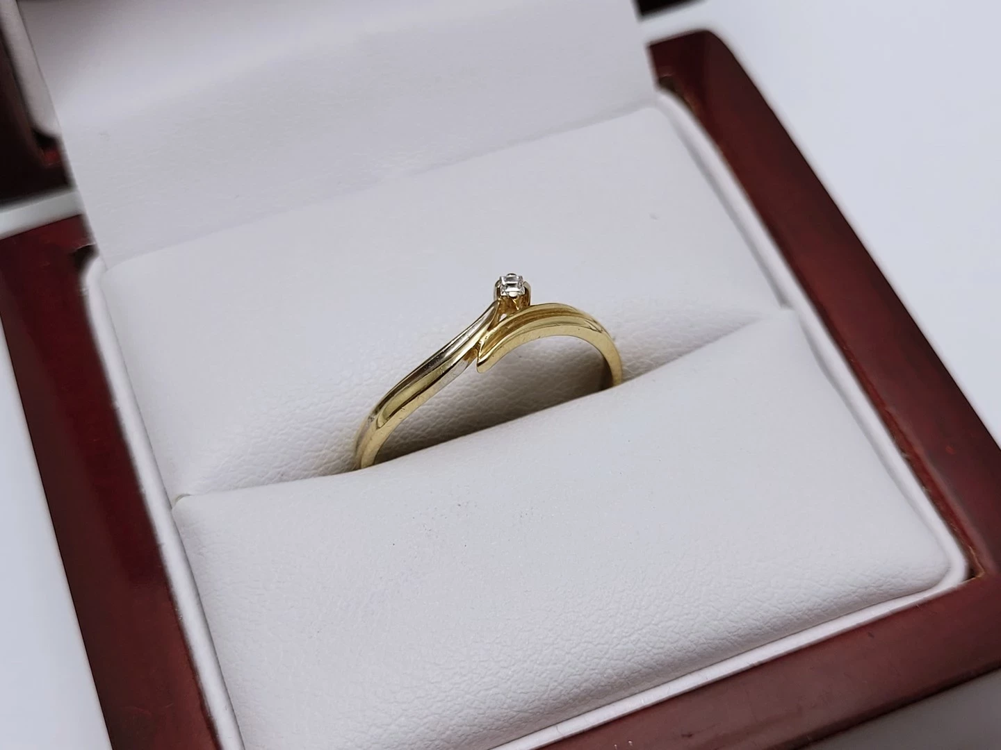 zloty-pierscionek-z-diamentem-146g-585-002ct-rodzaj-2205-2