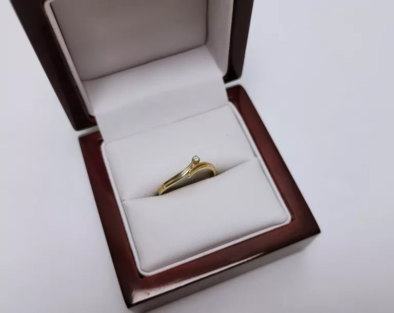 zloty-pierscionek-z-diamentem-146g-585-002ct-niemodlinska-23-opole