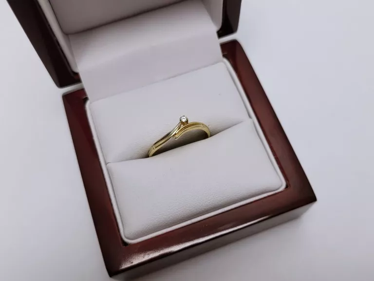 zloty-pierscionek-z-diamentem-146g-585-002ct-marka-226434-1704211