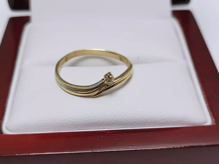 zloty-pierscionek-z-diamentem-146g-585-002ct-material-15835-2