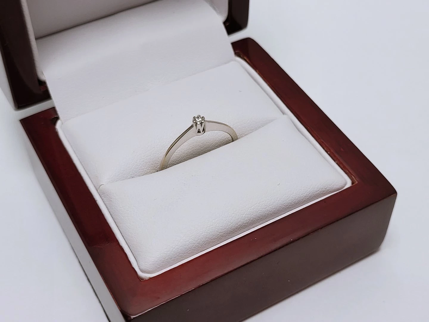 zloty-pierscionek-z-diamentem-102g-585-002ct-rodzaj-2205-16