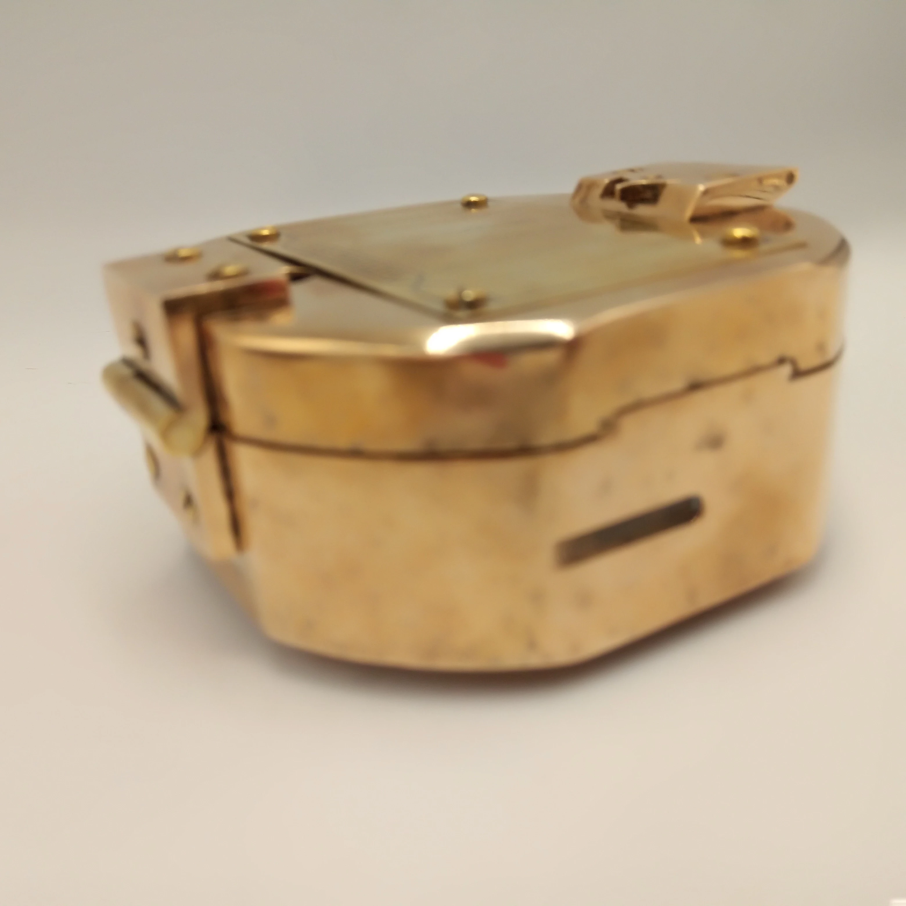 kompas-mosiezny-stanley-london-7cm-wysokosc-3