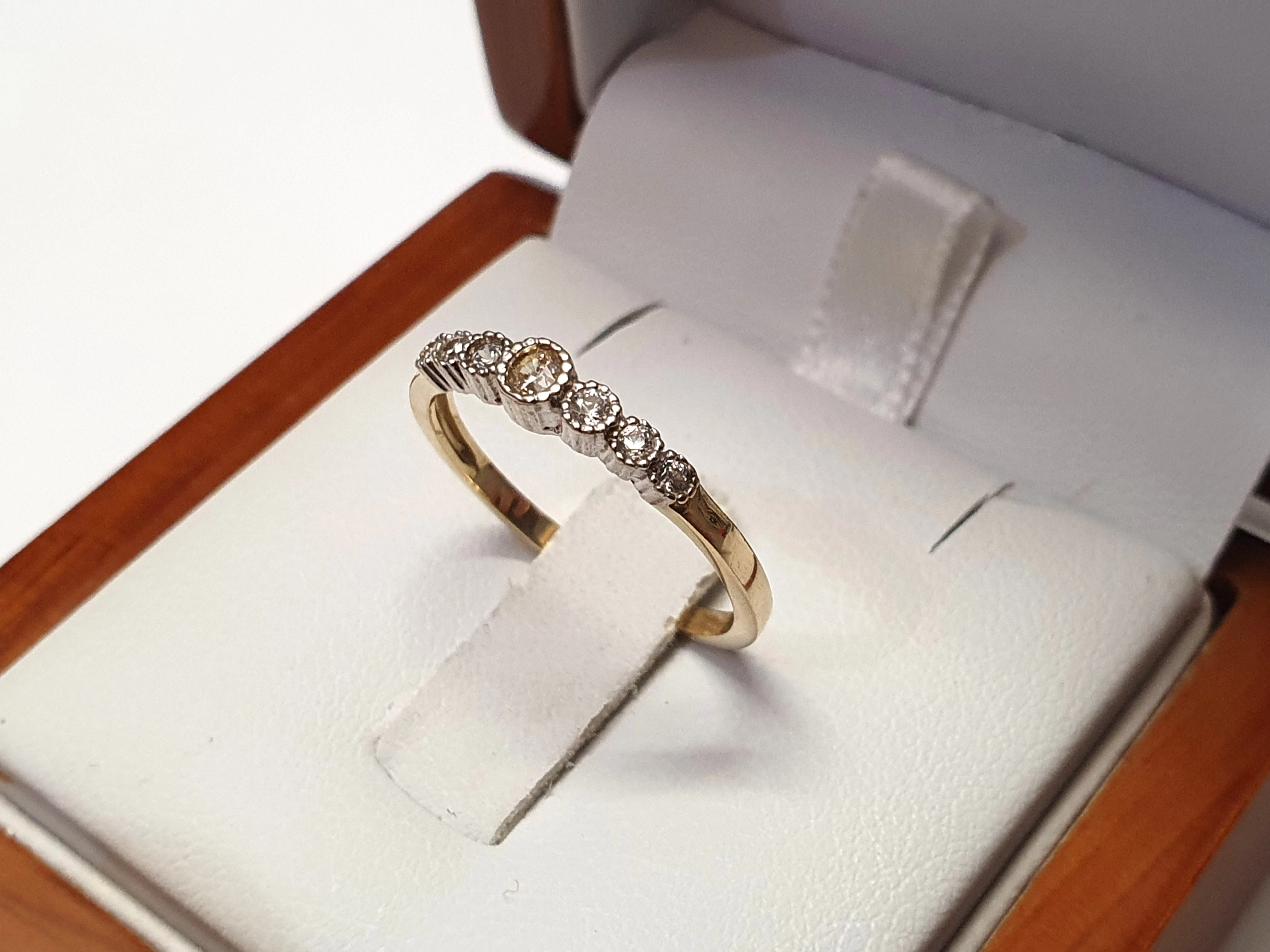 zloty-pierscionek-585p-158g-material-15835-2