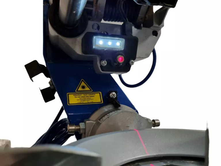 pila-ukosnica-scheppach-hm90sl-2200w-216mm-laser-maksymalna-moc-2000