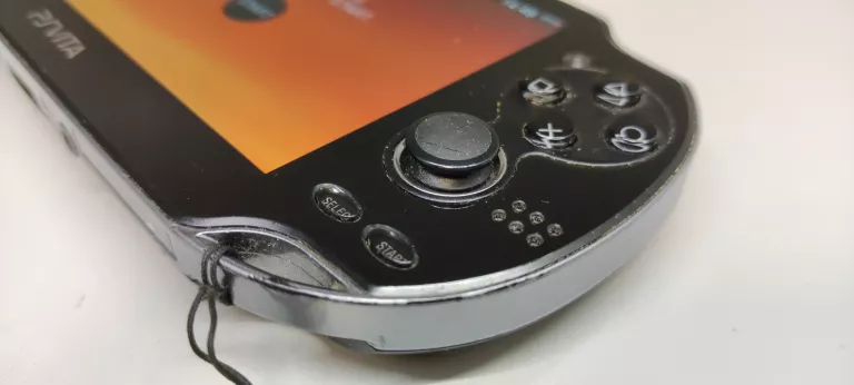 KONSOLA SONY PS VITA PCH-1004