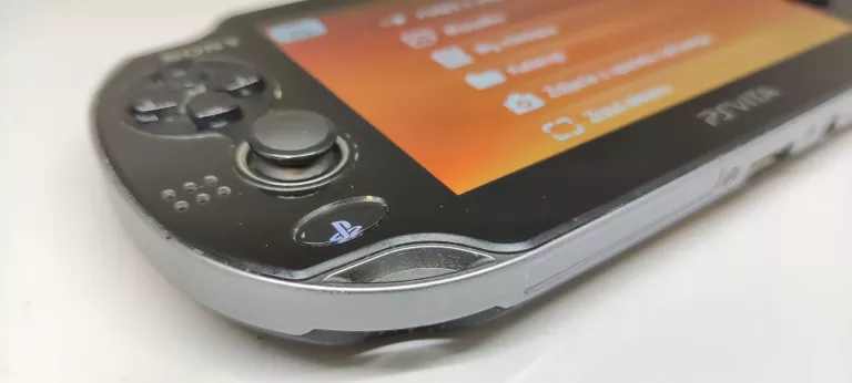 KONSOLA SONY PS VITA PCH-1004