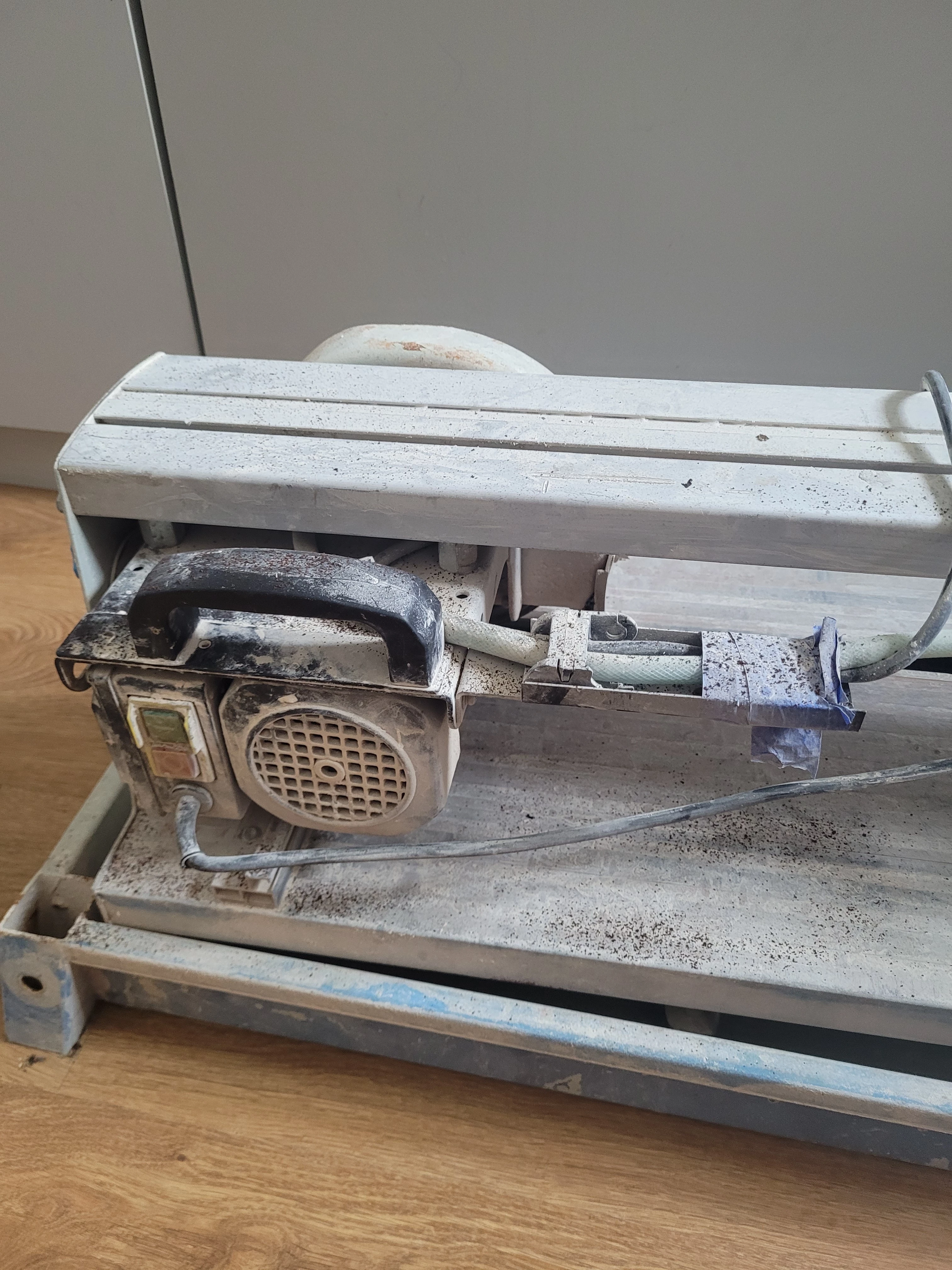 przecinarka-do-plytek-dedra-ded7827-rodzaj-przecinarka-stolikowa