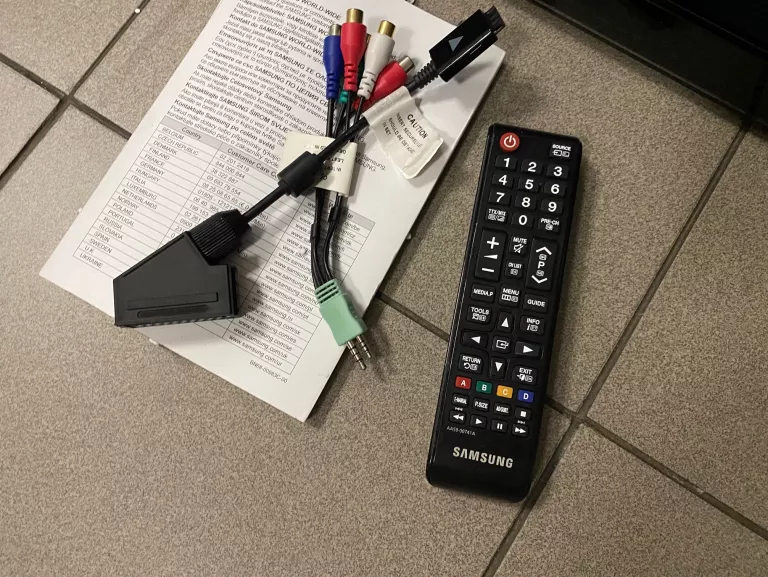 TV SAMSUNG UE40D6000TW OPIS