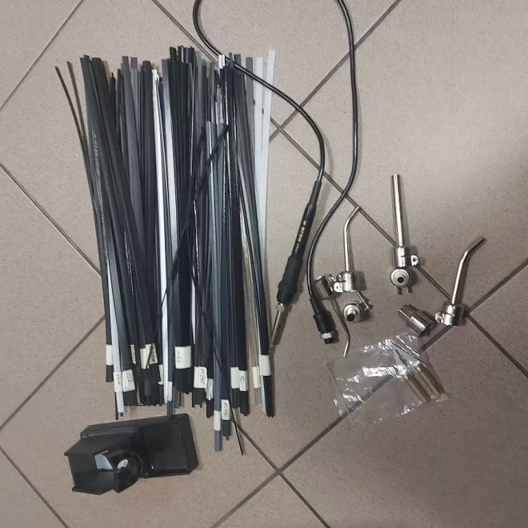 spawarka-do-tworzyw-sztucznych-yihua-706-zasilanie-sieciowe