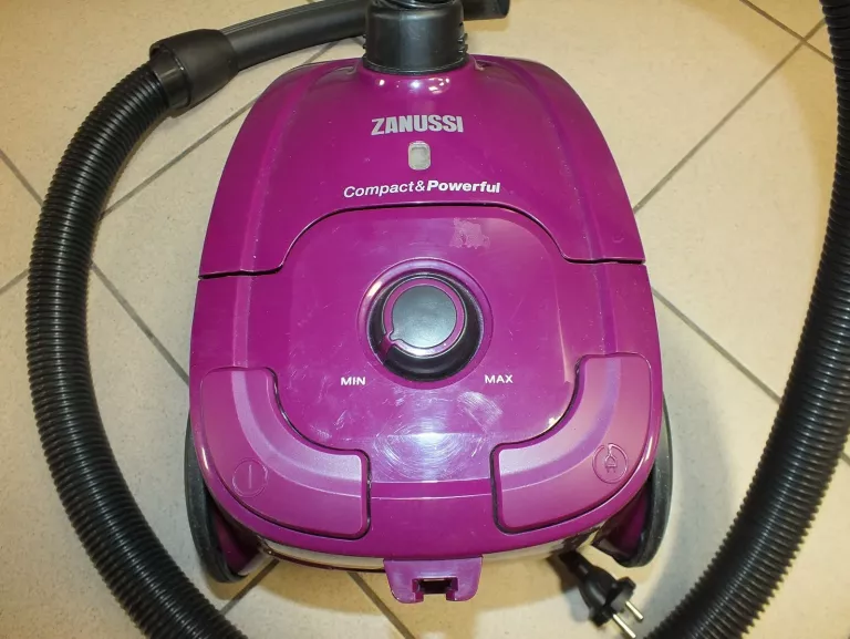 ODKURZACZ ZANUSSI ZANSC10
