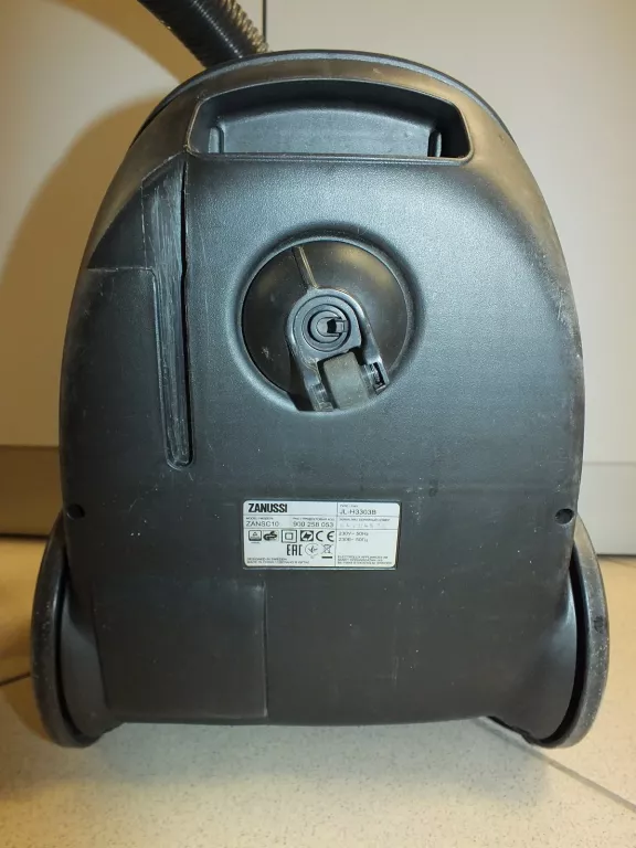 ODKURZACZ ZANUSSI ZANSC10