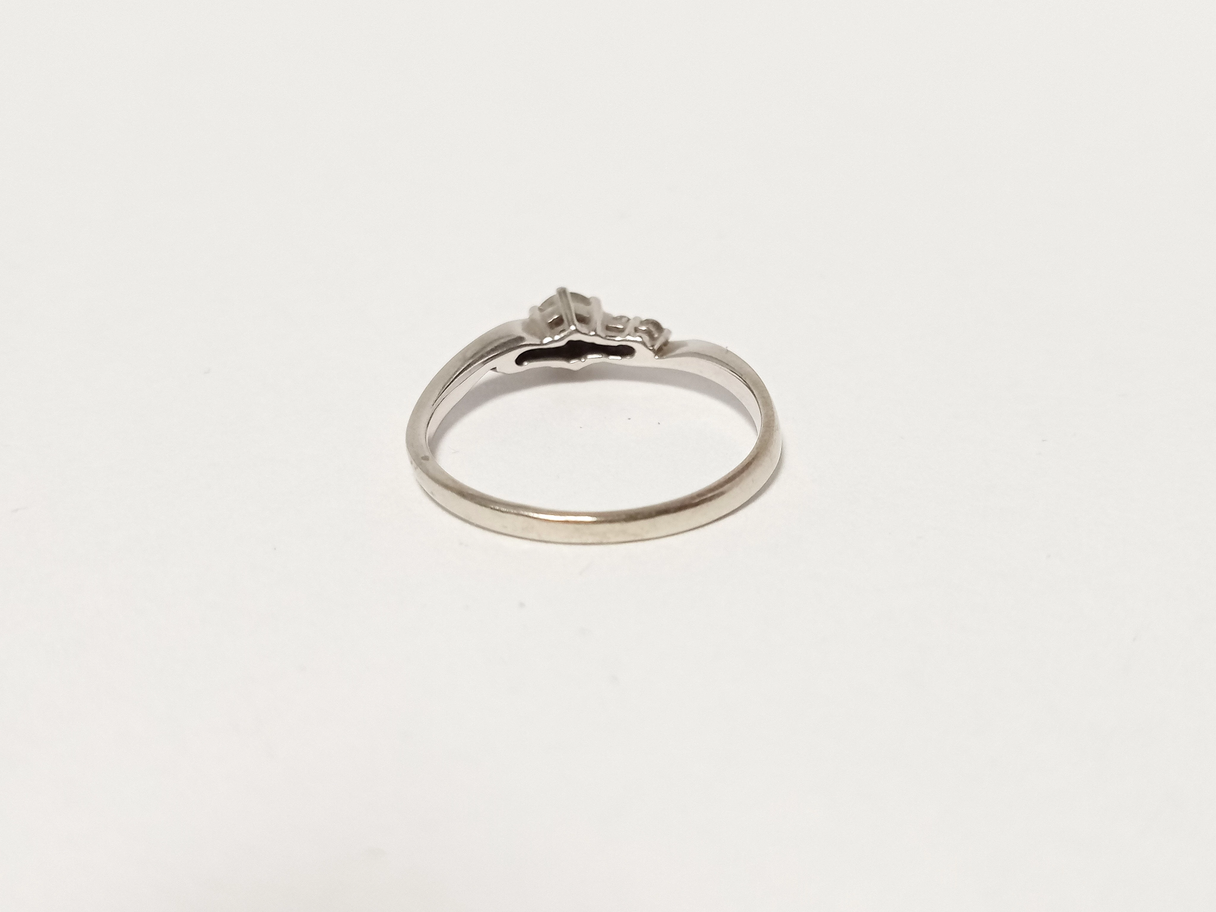 zloty-pierscionek-585-14k-rozmiar-14-177g-biale-zloto-ean-gtin-5900025448069