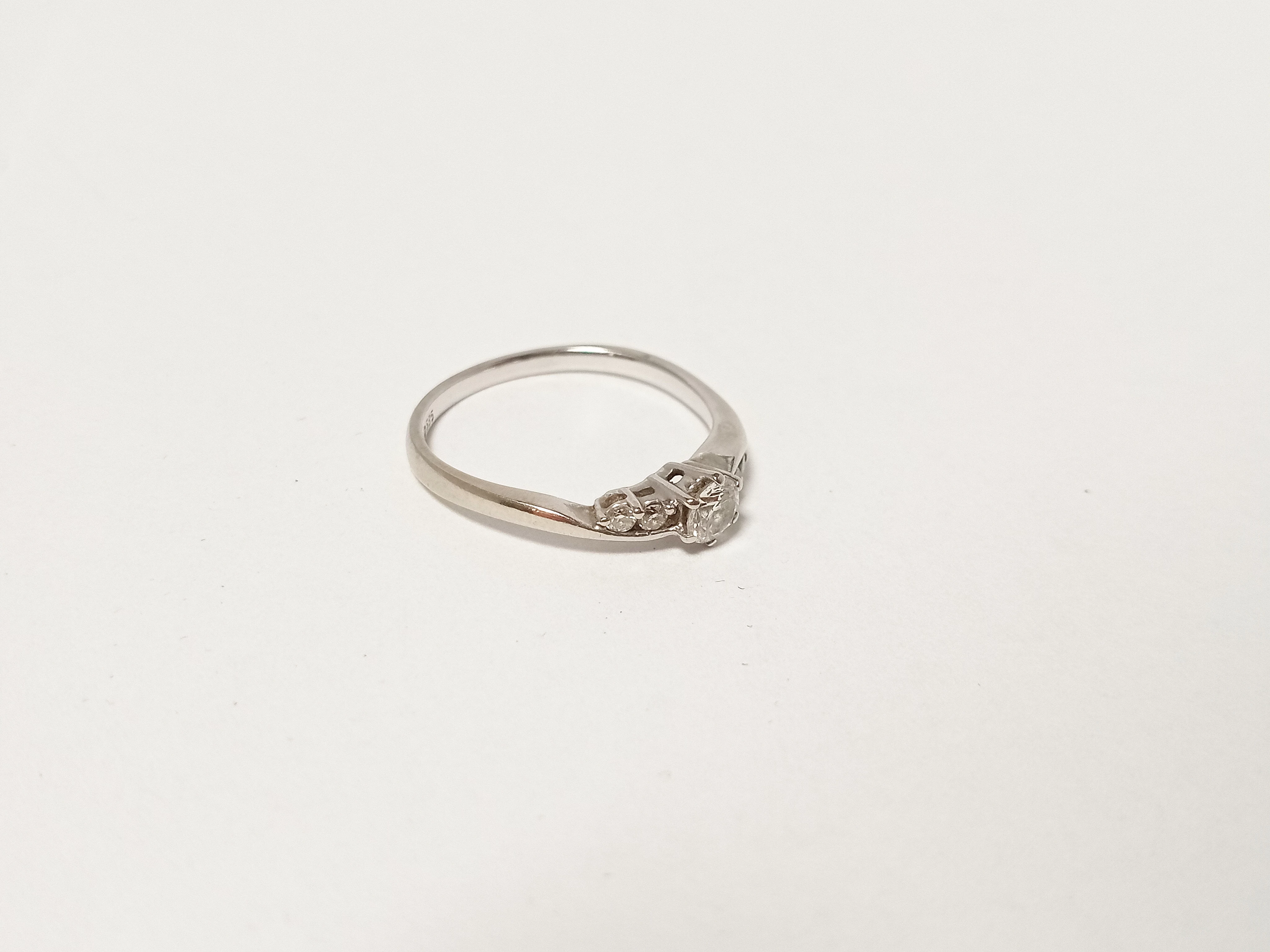 zloty-pierscionek-585-14k-rozmiar-14-177g-biale-zloto-rozmiarsrednica-wew-mm-372-14