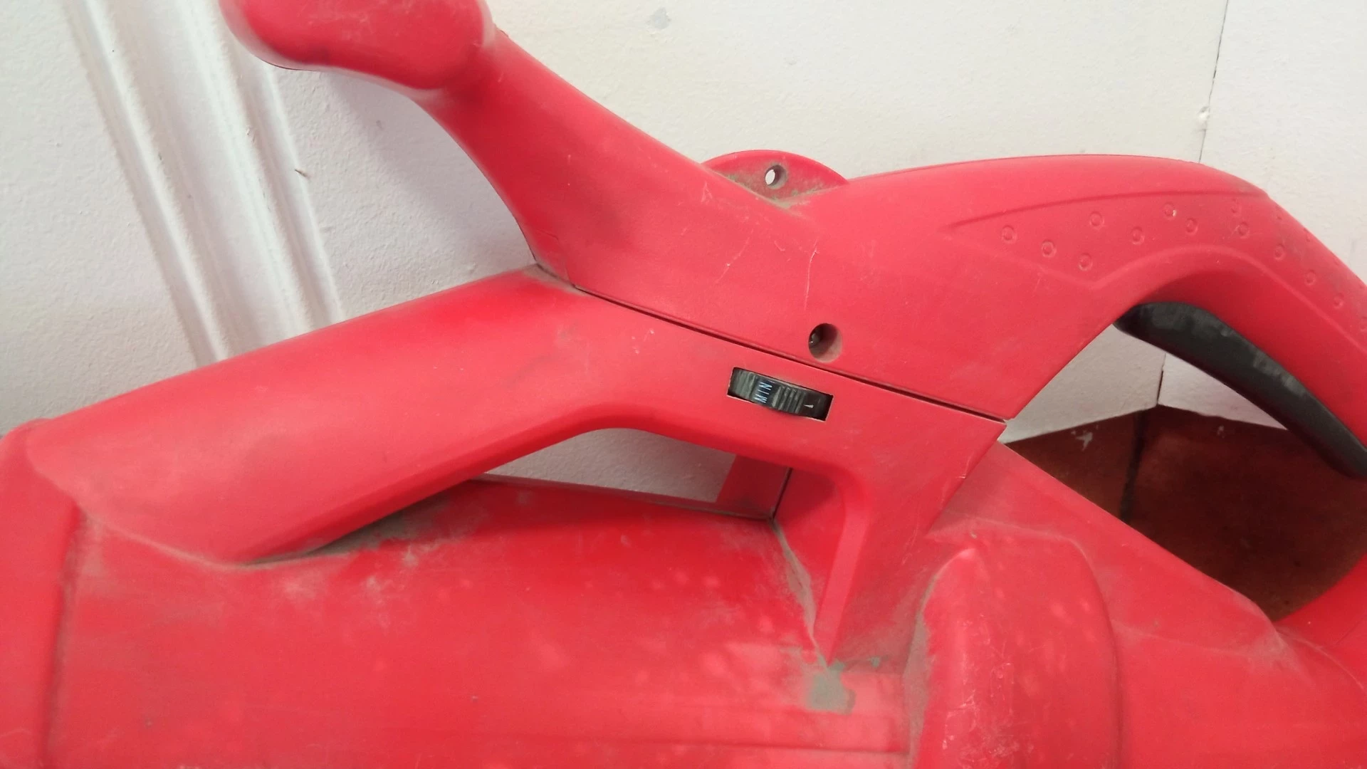 odkurzacz-do-liscidmuchawa-grizzly-els-2614-2e-zasilanie-elektryczne