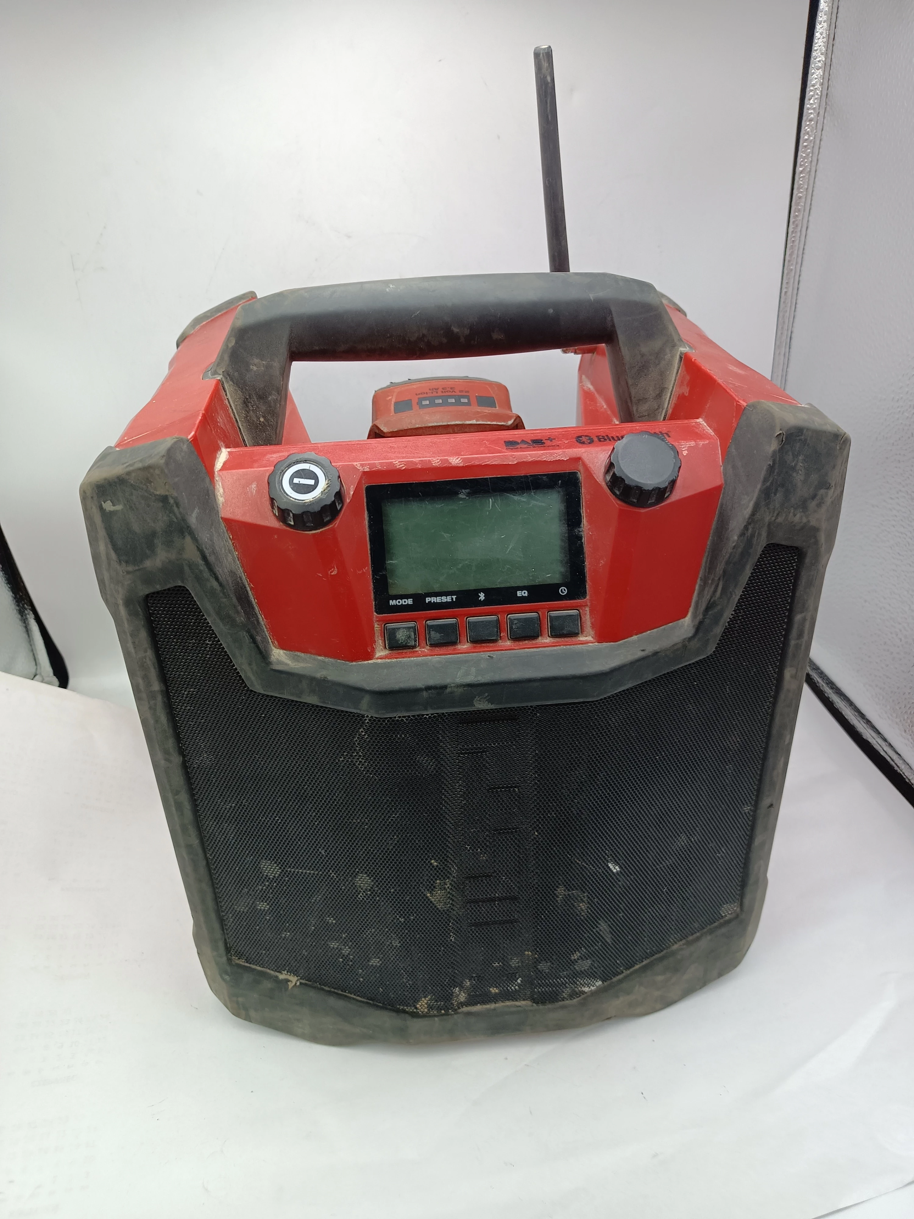 radio-budowlane-hilti-rc-436-dab-z-akumulatorem-krolowej-jadwigi-20d-dabrowa-gornicza