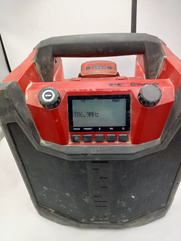 radio-budowlane-hilti-rc-436-dab-z-akumulatorem-stan-uzywany
