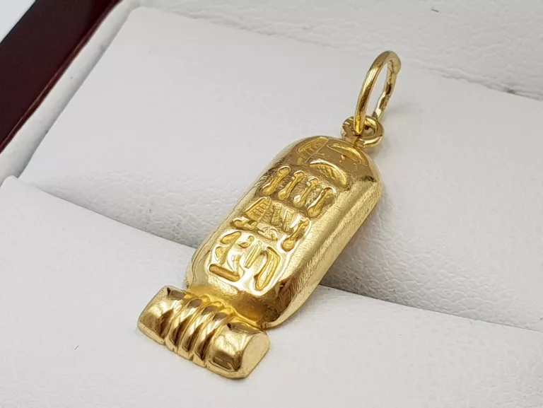 zlota-zawieszka-kartusz-egipski-750-190g-3-maja-48-poznan-ska-x