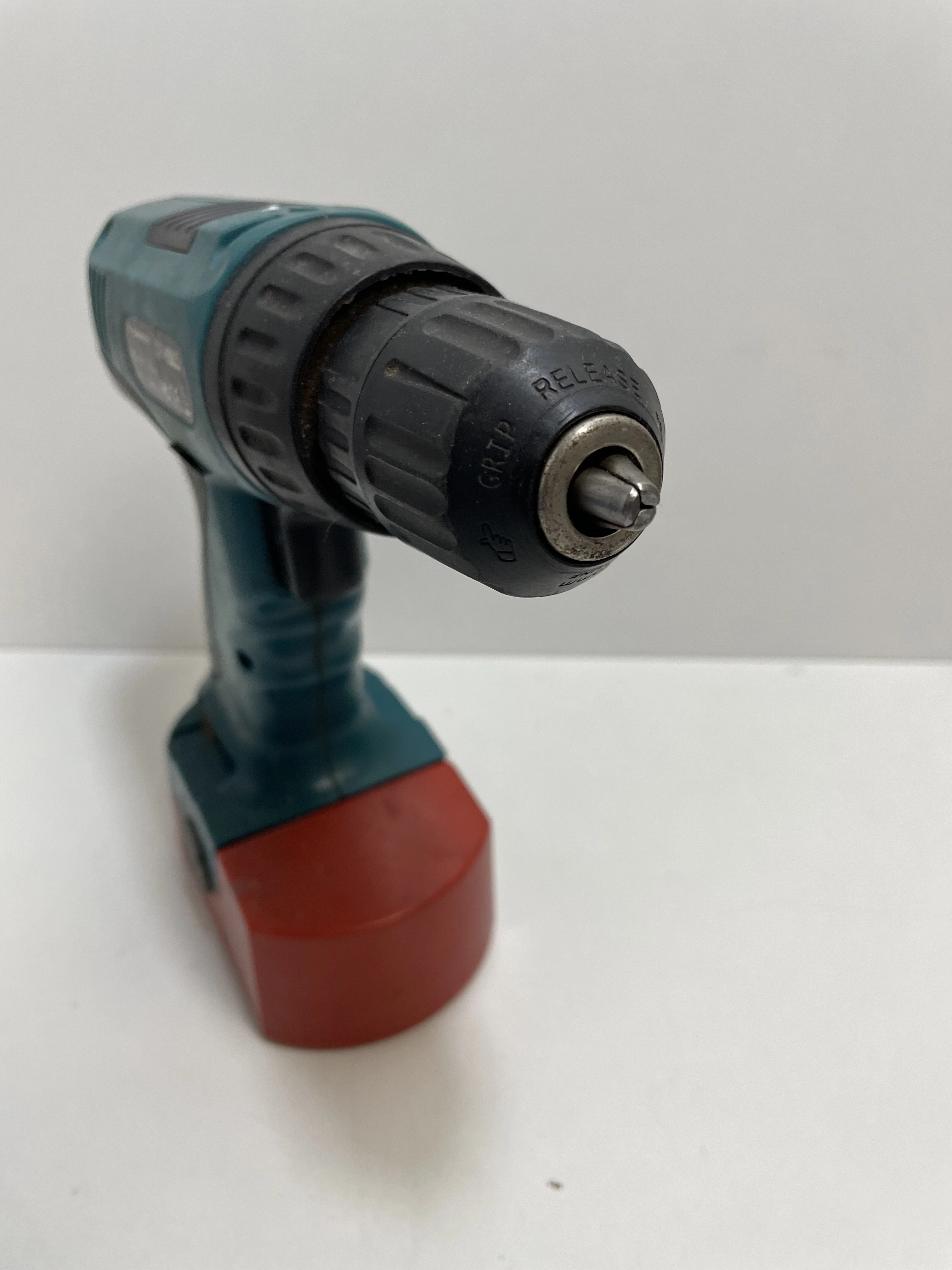 wkretarka-akumulatorowa-18v-champion-cp-1501-kod-producenta-wkretarka-champion