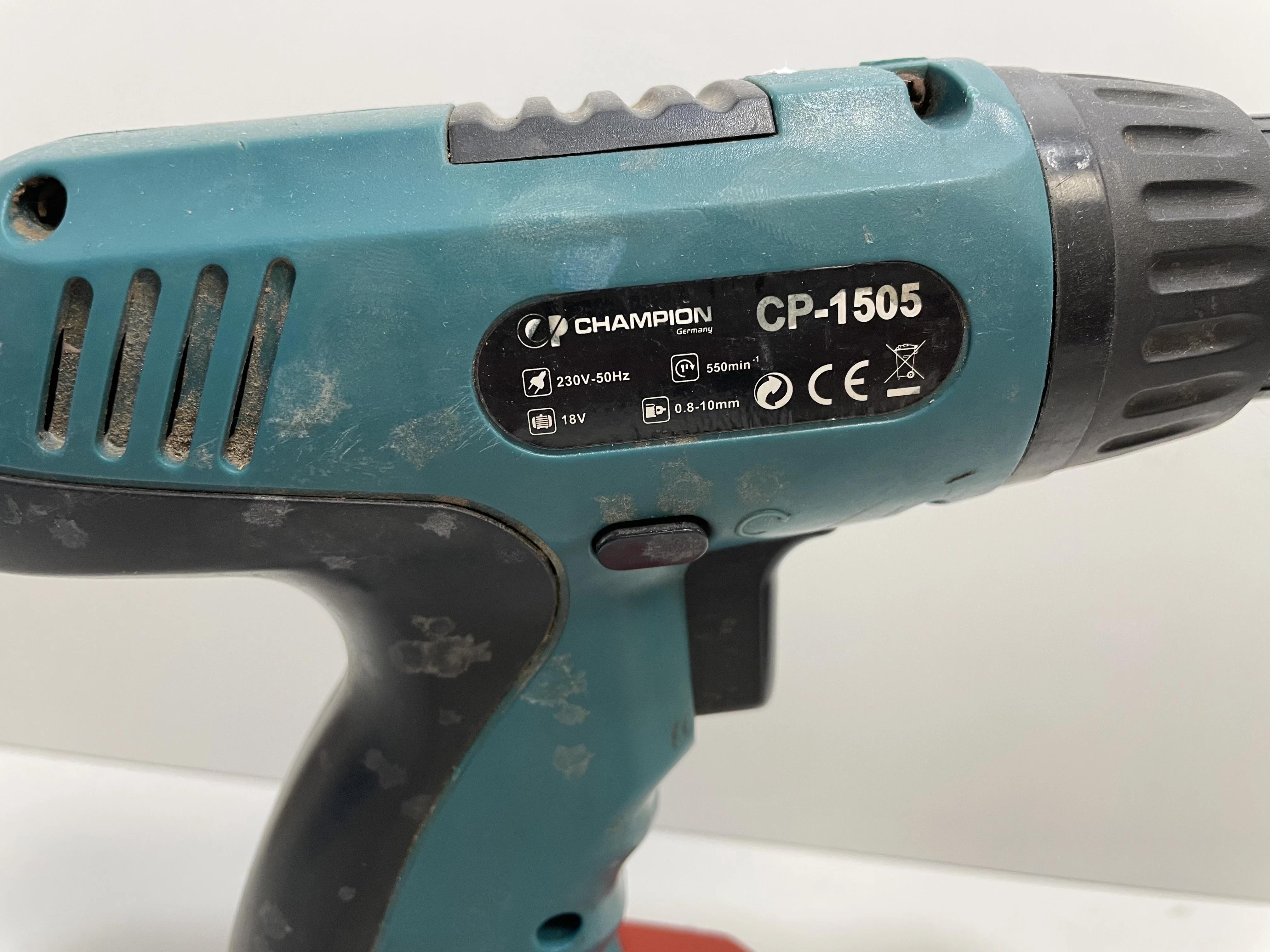 wkretarka-akumulatorowa-18v-champion-cp-1501-napiecie-v-18-v