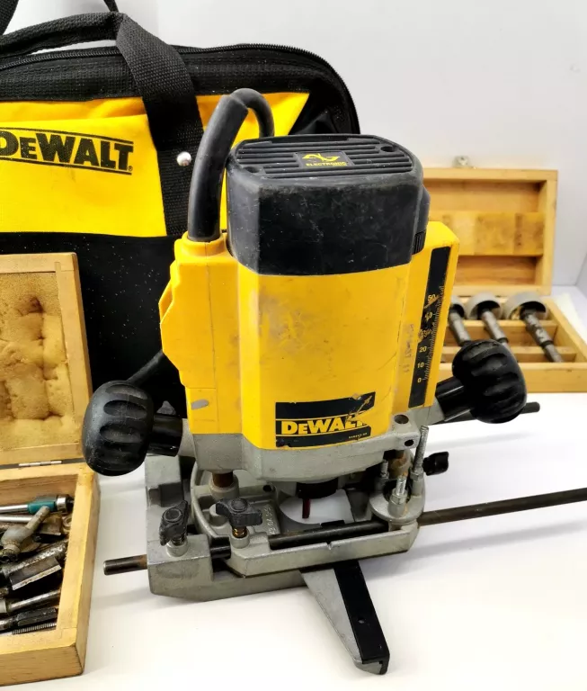 FREZARKA DEWALT DW615 + ZESTAW FREZÓW + TORBA