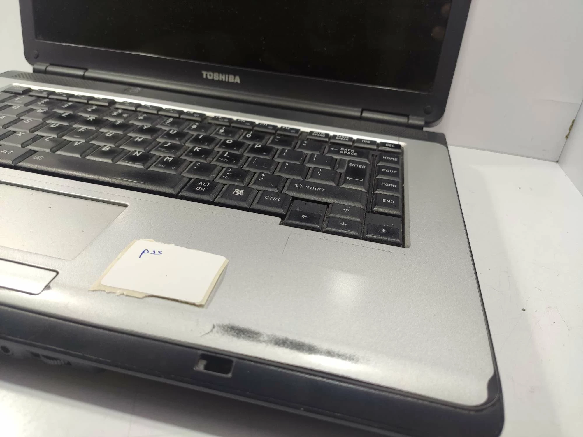 laptop-toshiba-l300-11l-przekatna-ekranu-154